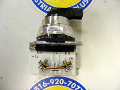 <b>Cutler-Hammer - </b>10250T21LB 3-Position Selector Switch